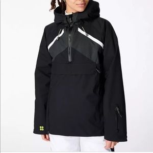 Half Pipe Ski Pullover Jacket from Sweaty Betty in a size M in black